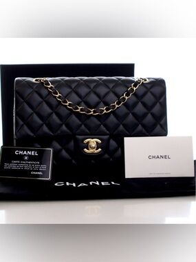 Chanel medium classic flap